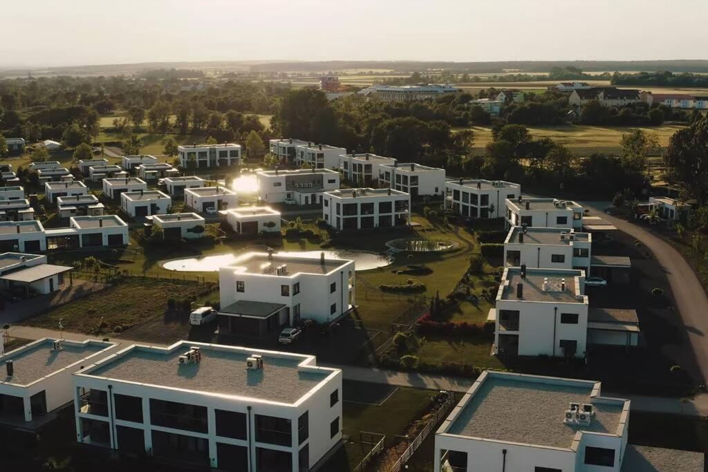 Luxus Appartement Am Golfplatz Und Therme Lutzmannsburg Zsira Esterno foto